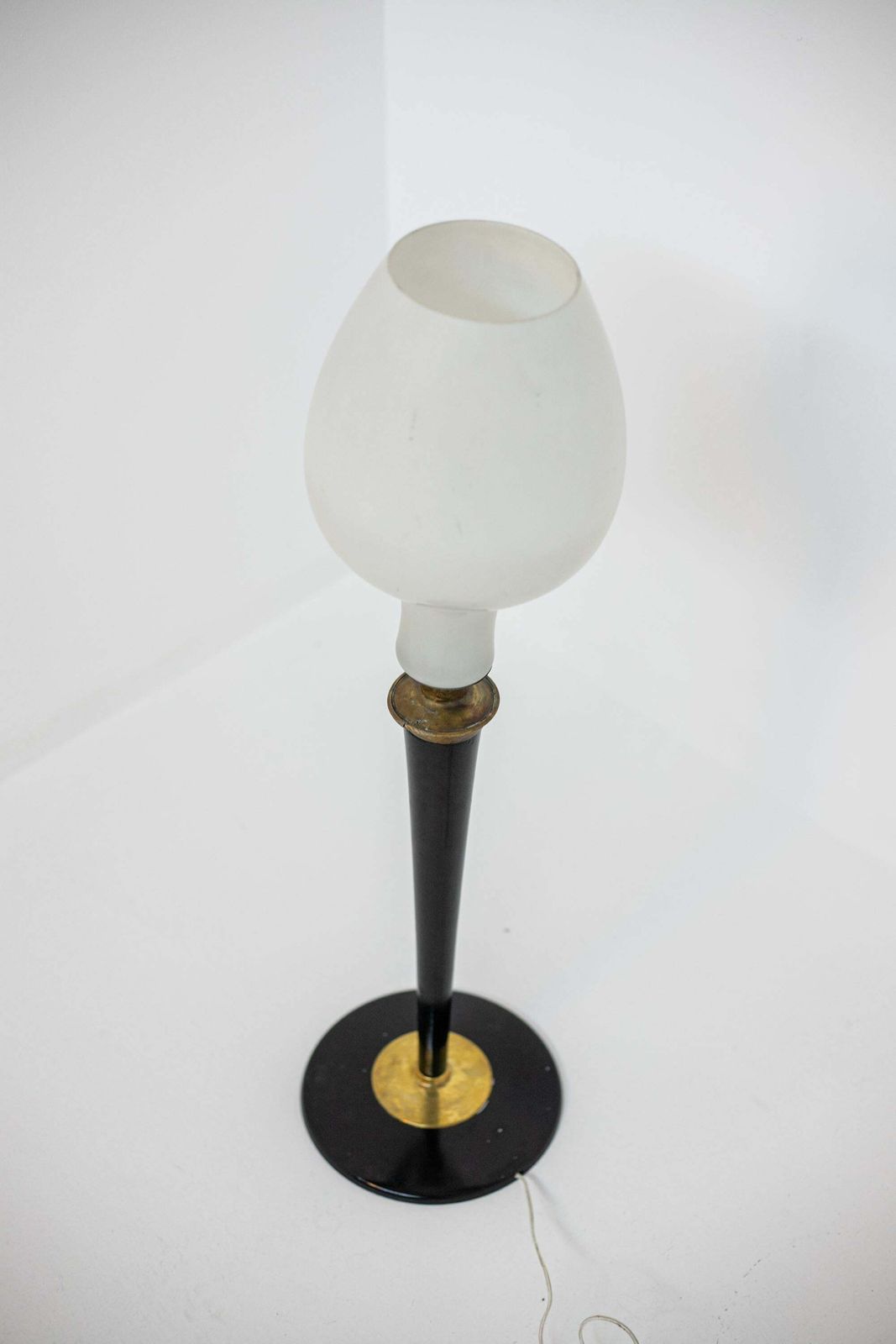 Large Italian Table Lamp In Opal Glass And Wood And Brass photo for sale