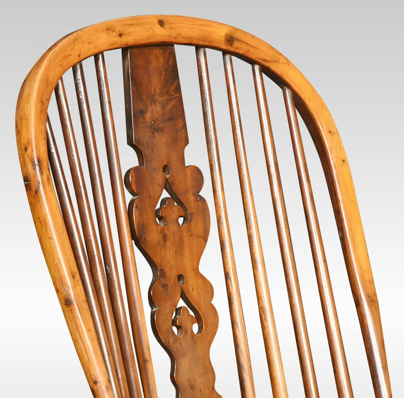 Yew Wood Windsor Armchair, 1800s photo vinterior