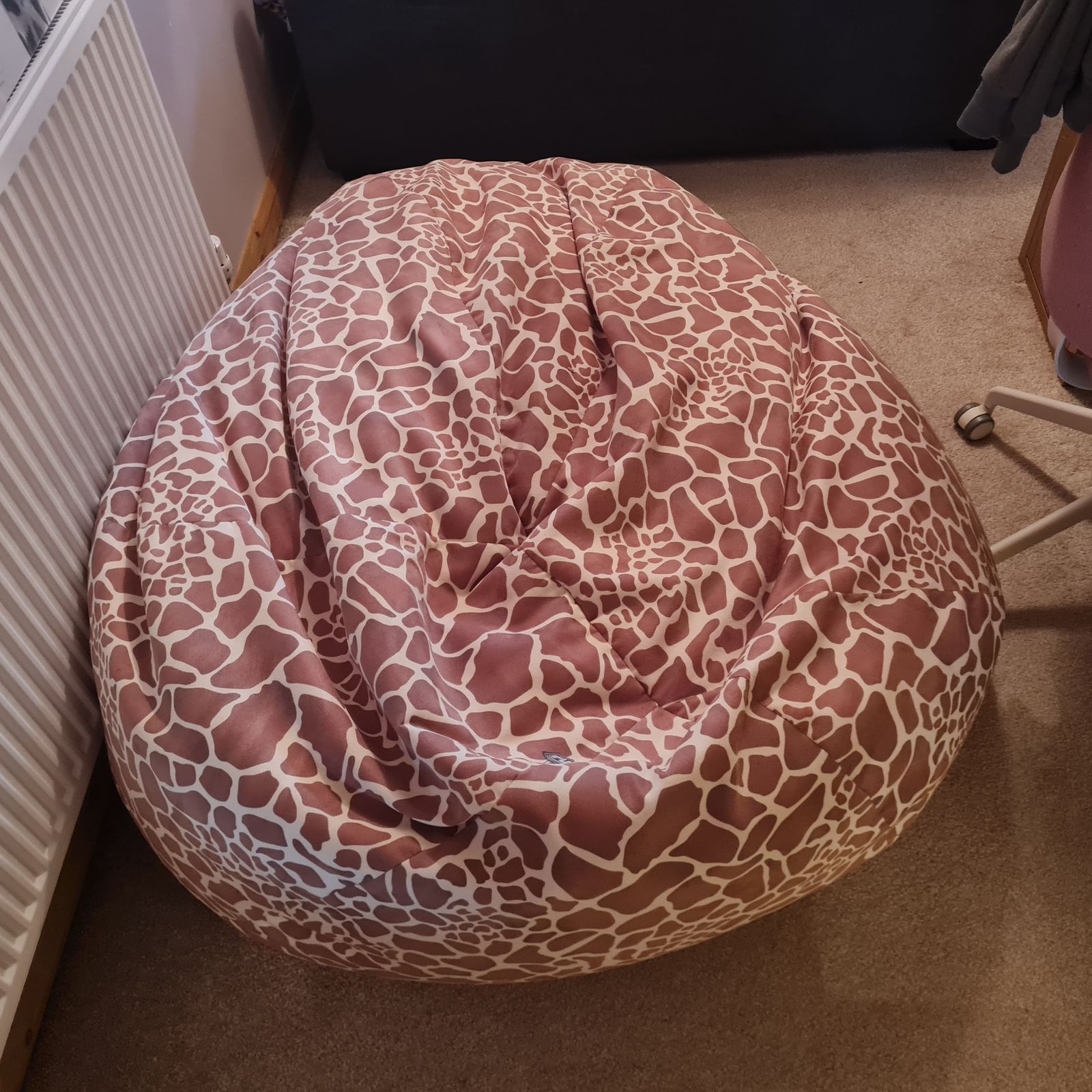 Extra Large Bean Bag, Giraffe Print, Black Bottom, Comes With Refilling Bag For Easy Emptying And Refilling Of Beads.
