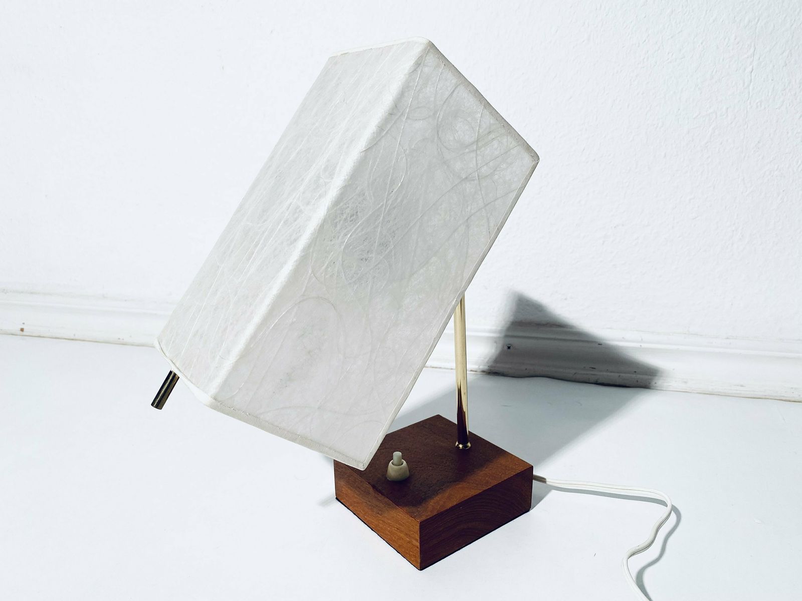 Elegant Mid Century Teak Paper Shade Table Lamp Bedside Lamp / Vintage Decor 1960s