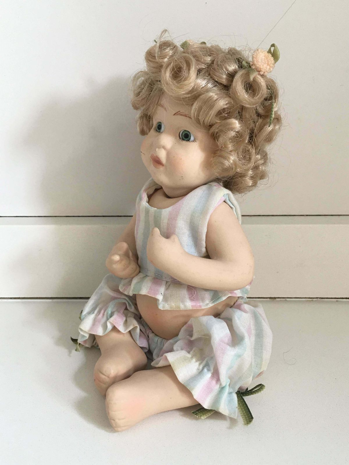 Poupée en porcelaine biscuit d'époque mid-century photo for sale