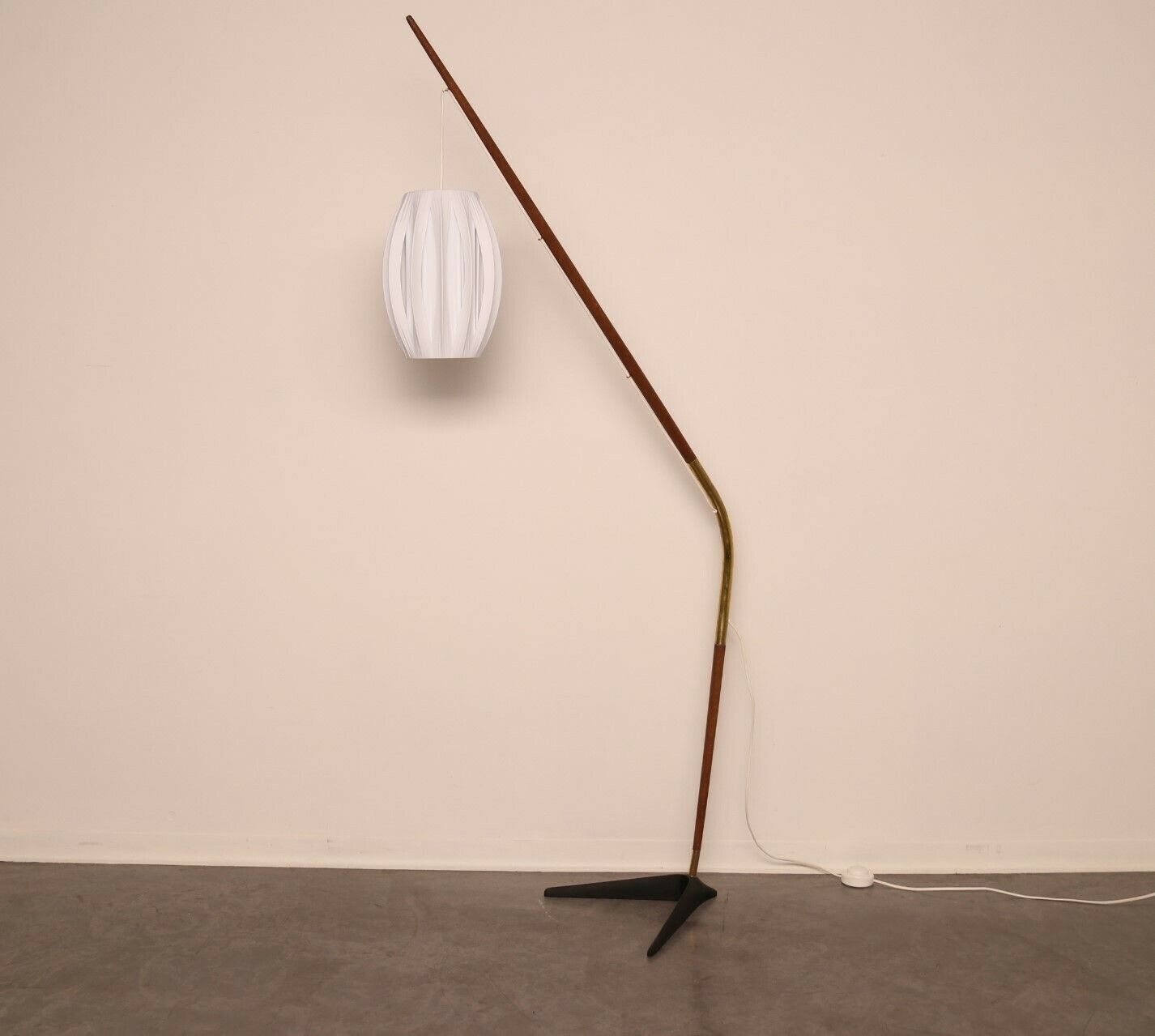 photo furniture Iconic Floorlamp 'Fishing Pole'  Designed By Svend Aage Holm Sorensen   For Sorensen & Co  Denmark   1950's