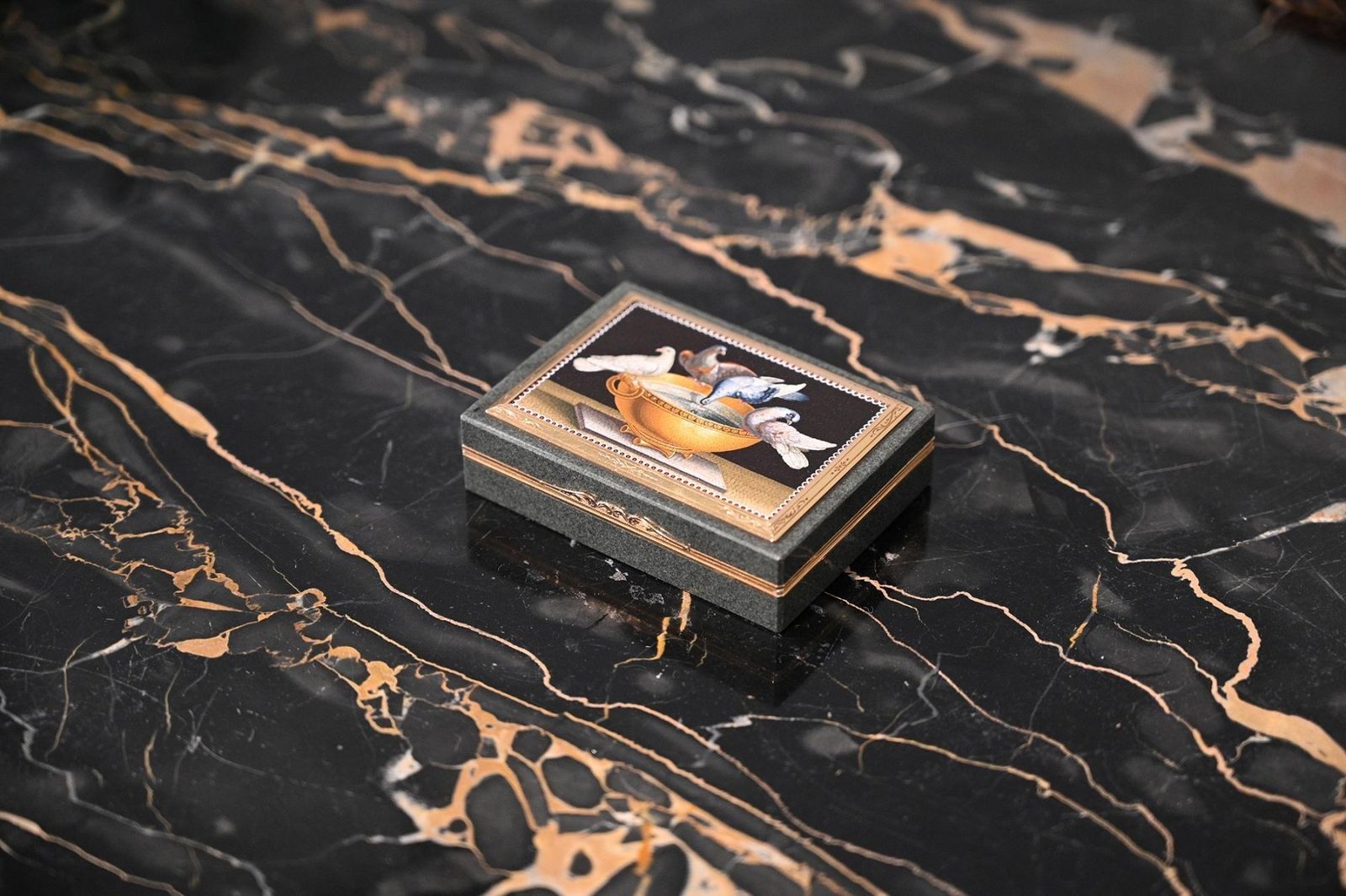 Micromosaic Gold Mounted Jasper Snuff Box Early 19th Century Italian Gioacchino Barberi photo furniture