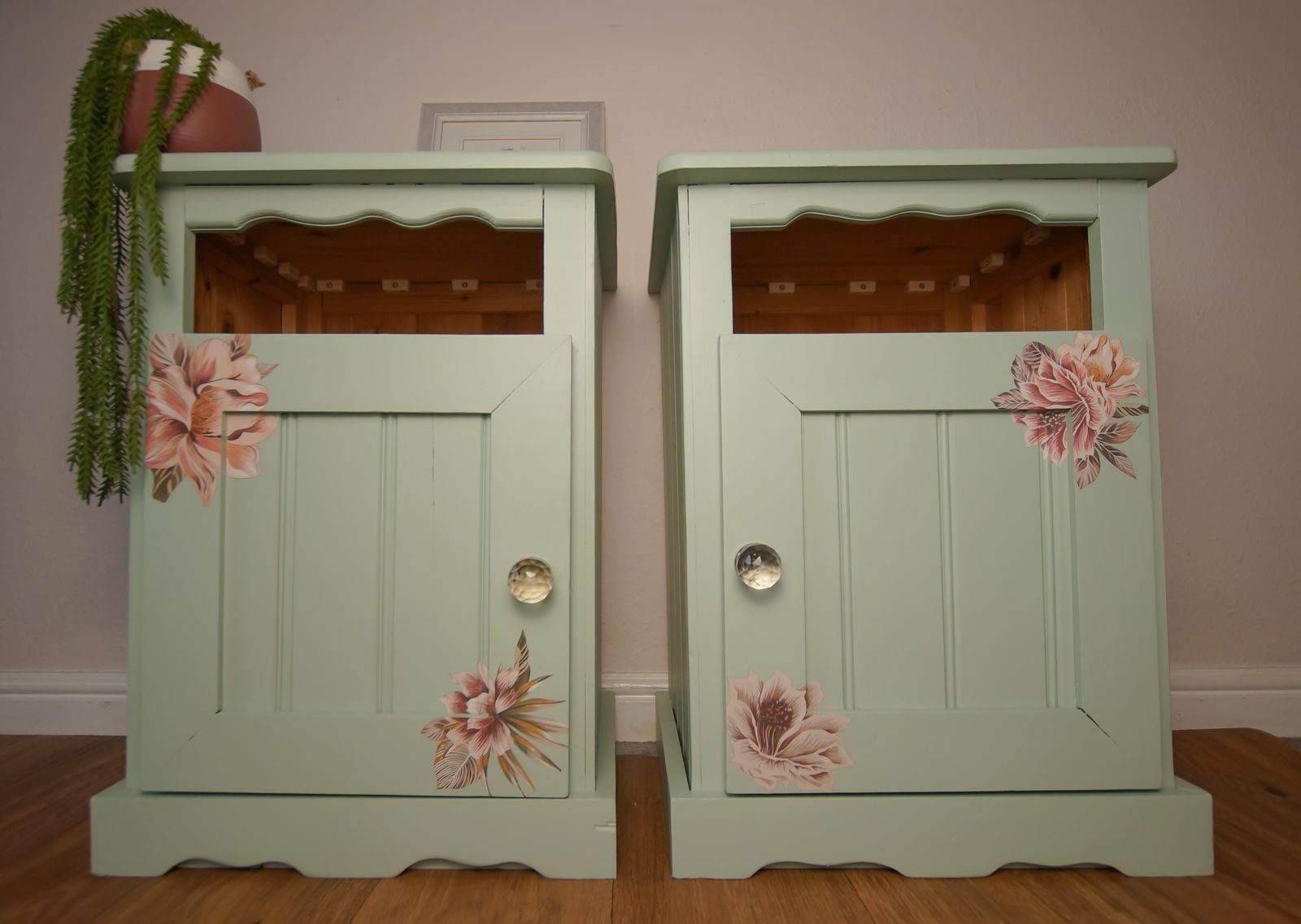 photo furniture Floral Bedside Tables