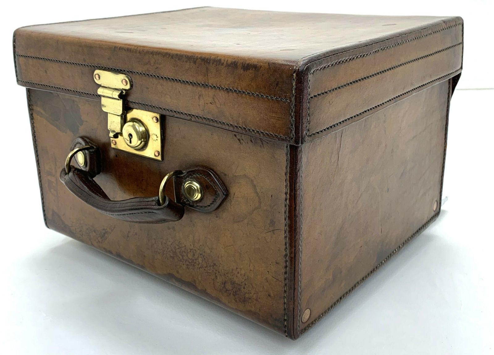 Square Case Or Hat Box Of Very High Quality ,  St James, London photo Furniture