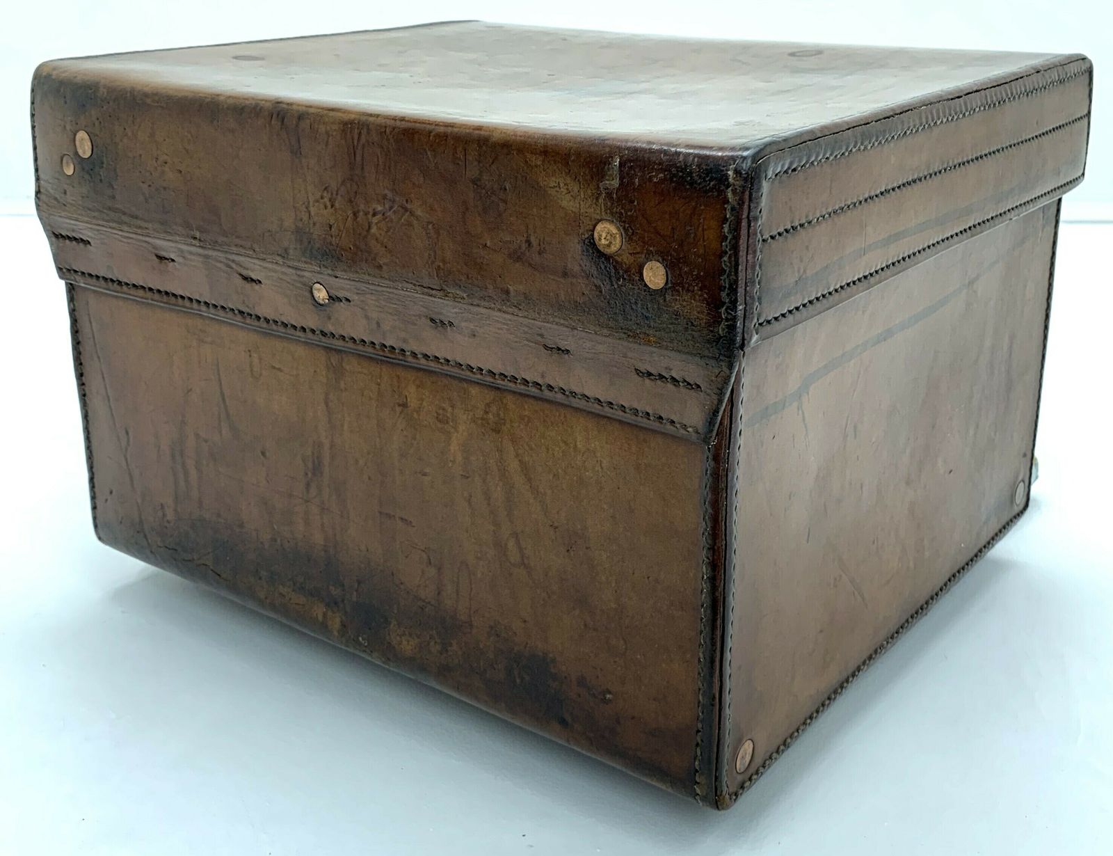 Square Case Or Hat Box Of Very High Quality ,  St James, London photo buy