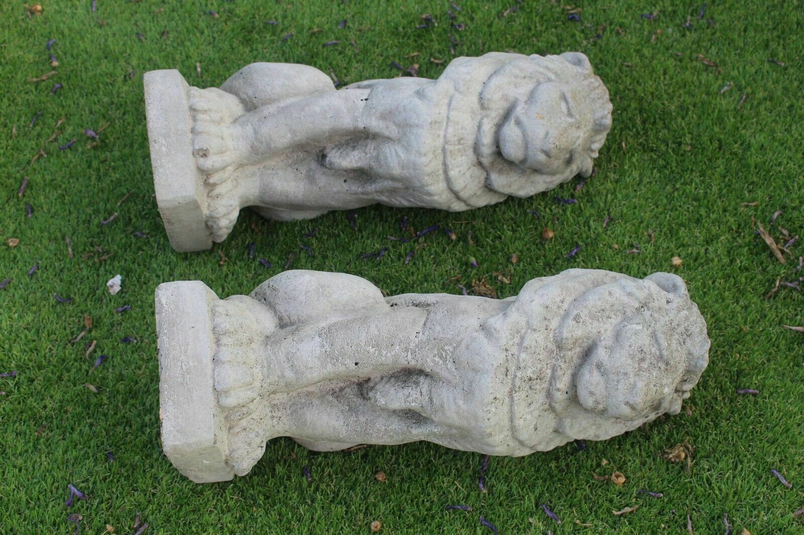 Pair Of Stone Lions Ornaments   Gardens Interio photo for sale