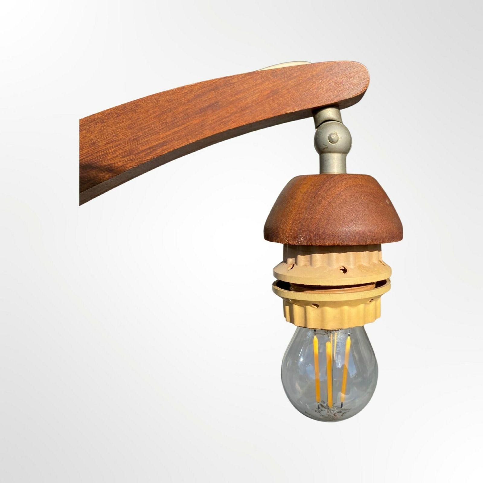 Mid Century Teak Danish Design Wall Lamp | Vintage Wall Lamp Made Of Teak Wood | In Perfect Condition | Wall Mounted Arm Lamp, Danish Modern photo vintage
