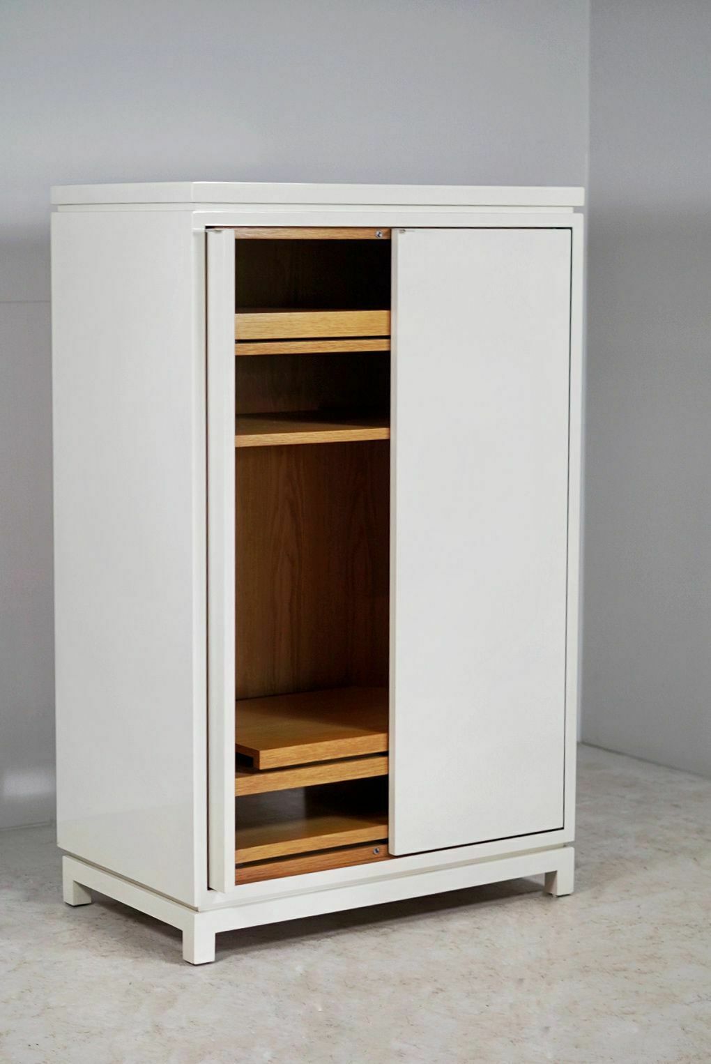 Meubels Decoene Voor Emiel Veranneman, Wit Gelakt Eikenhouten Kabinet, België, Jaren 1960 photo