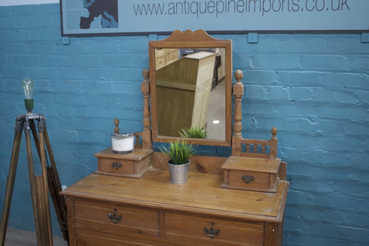 Waxed Dressing Chest 8732, 1800s