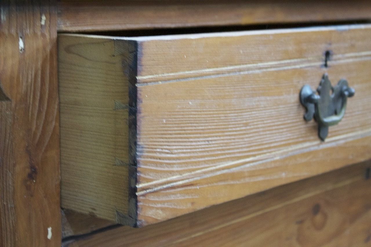 Waxed Dressing Chest 8732, 1800s photo 395.0