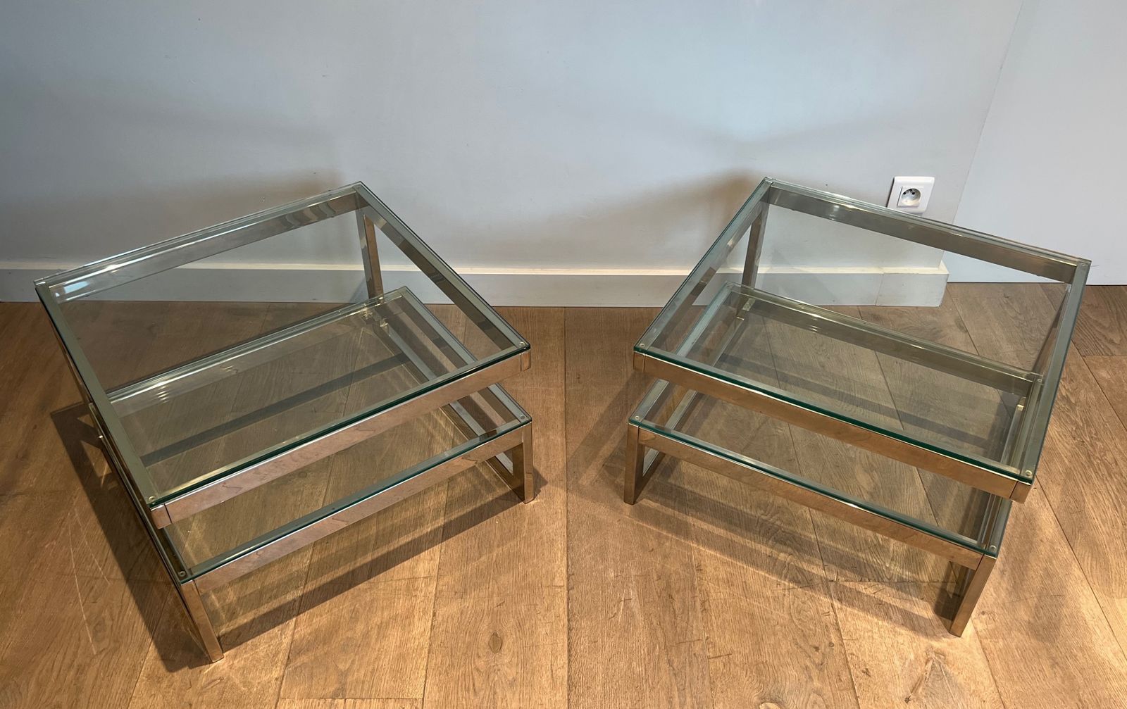 photo vinterior Pair Of Chrome Design Side Tables With Double Glass Slab