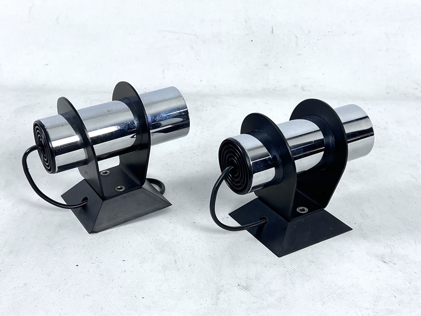 Targetti, Pair Of Wall Lamps Model Elbow. Italy 1970s photo buy