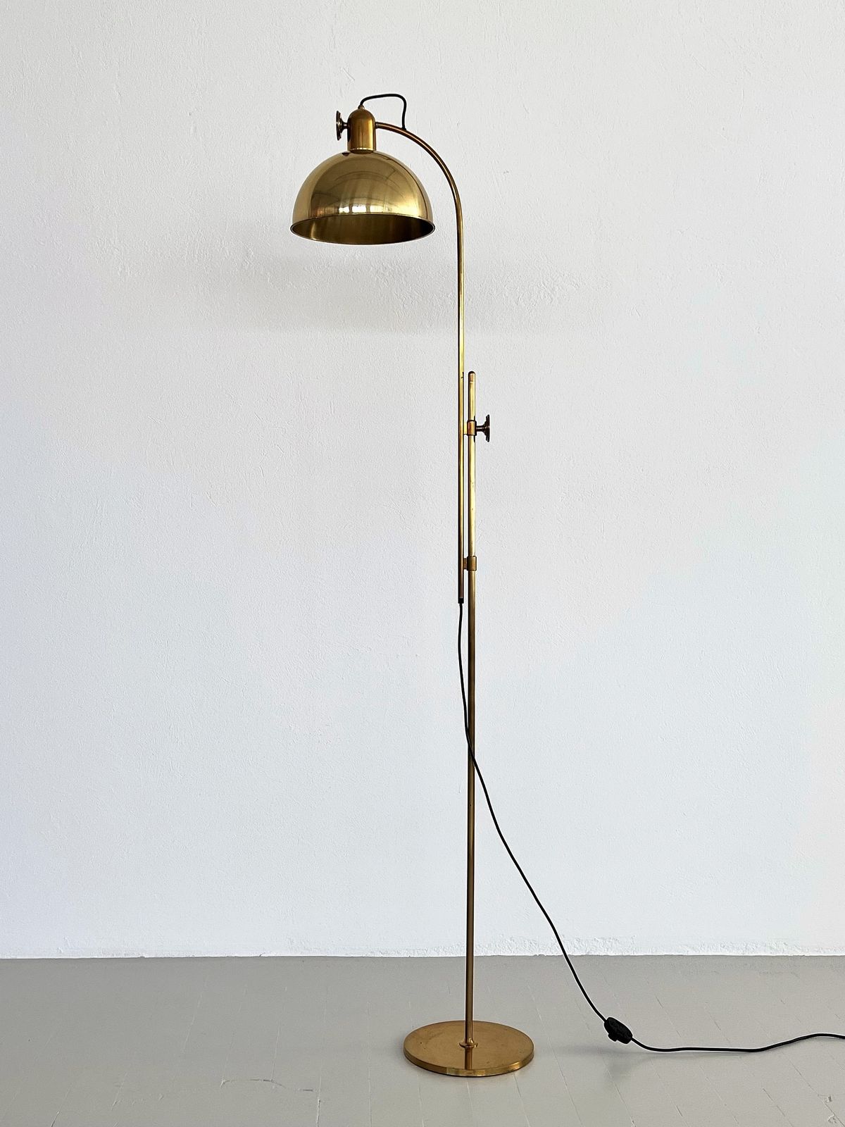 Florian Schulz Mid Century Adjustable Floor Lamp In Full Brass, 1970s photo vintage
