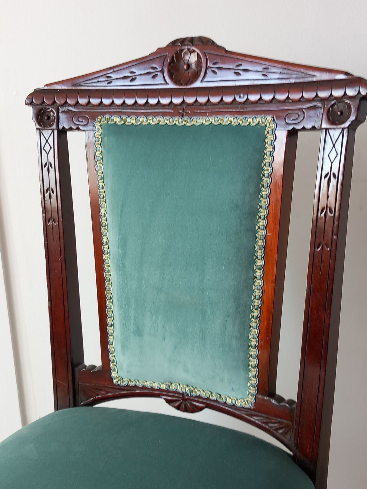 A Carved Mahogany Side Chair, 1800s photo 225.0