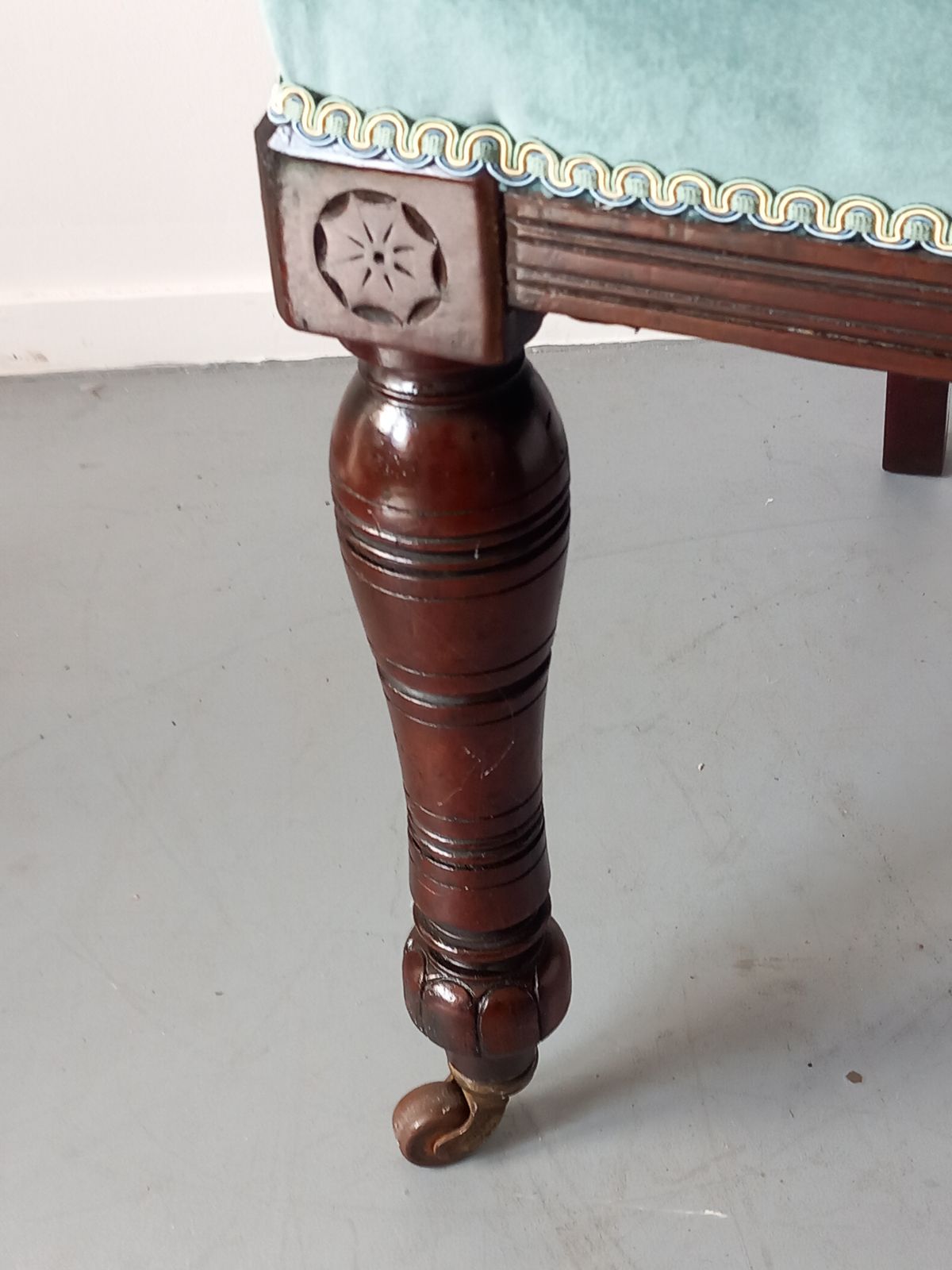 A Carved Mahogany Side Chair, 1800s photo vinterior