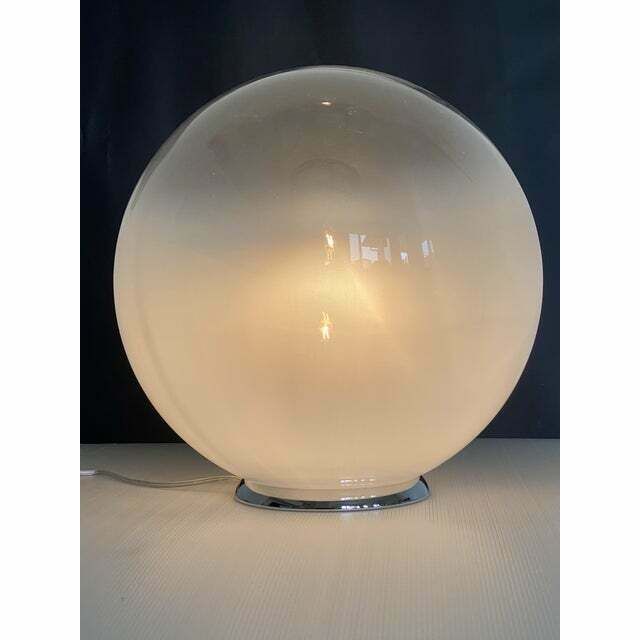 Contemporary Scenographic Murano Vanished White Murano Glass Table Lamp In 70's Style photo buy