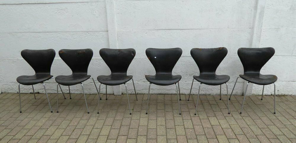 Seven / Sjuan 3107 Chairs In Black Leather By Arne Jacobsen For Fritz Hansen, Denmark, 1967, Set Of 6