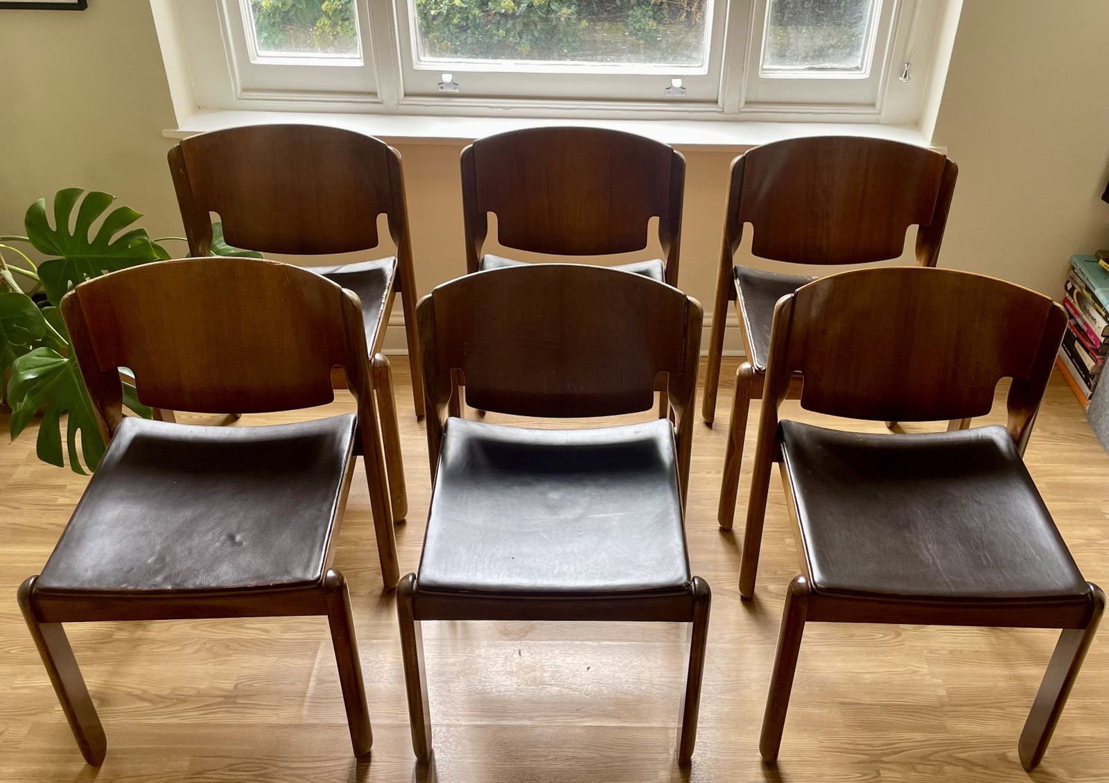 6 Vico Magistretti Chairs, Model 122, Cassina, Italy, 1960s