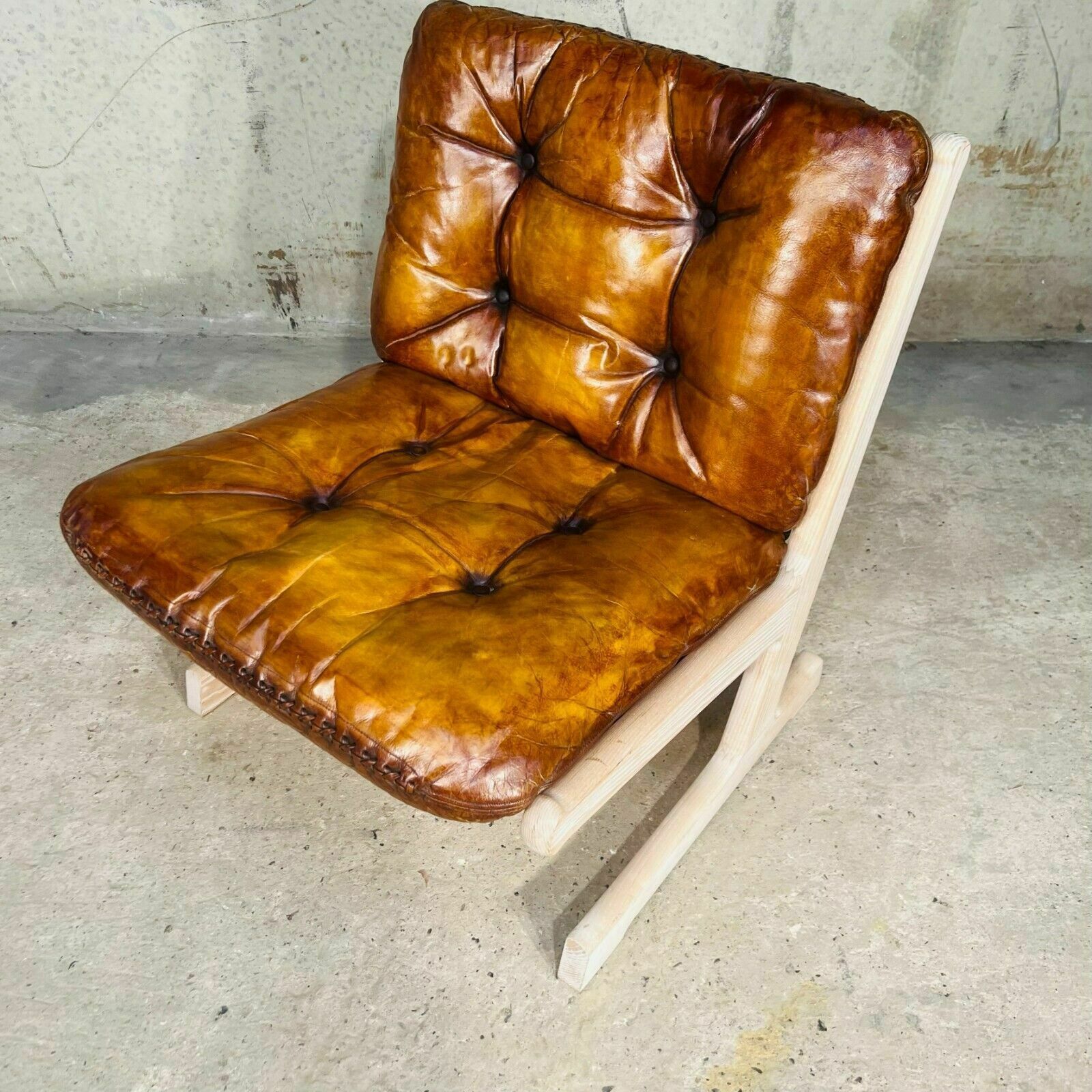 photo for sale Super Stylish Danish Vintage Cado Lounge Chair Light Beech And Tan Leather