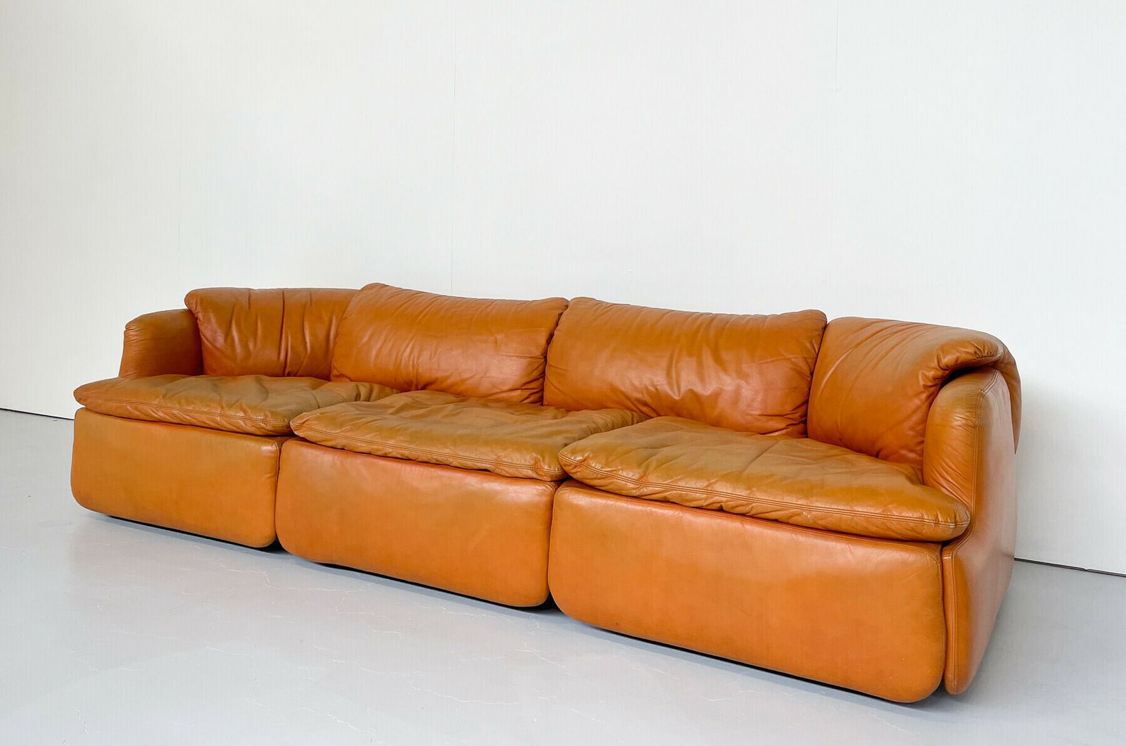 Confidential Seating Set By Alberto Rosselli For Saporiti photo 15880.0