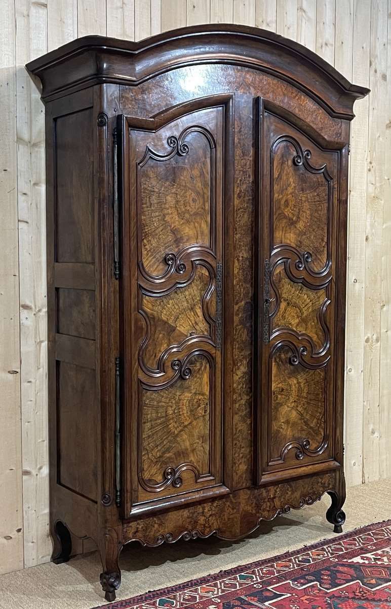 3380.0 Louis XV Period Bressane Cupboard In Walnut And Burr Walnut (18th Century) photo