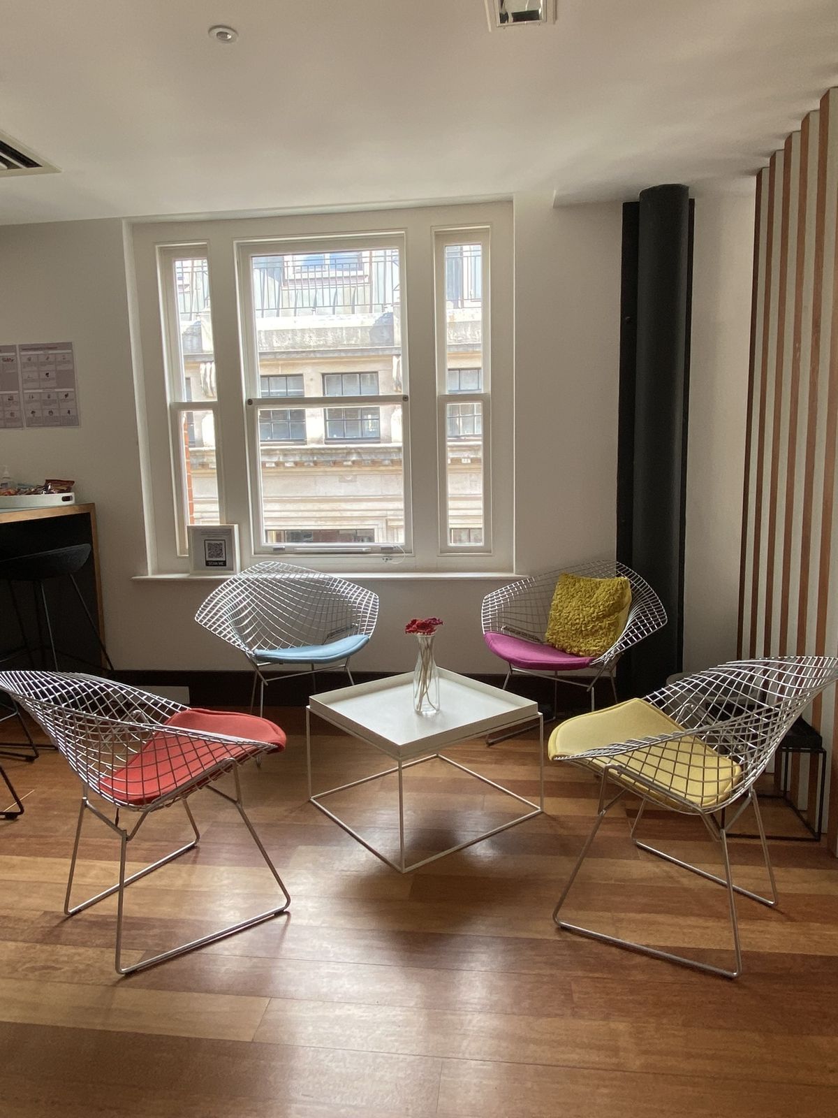 Diamond Bertoia Chair   4 Chairs Available £750 Each photo Furniture