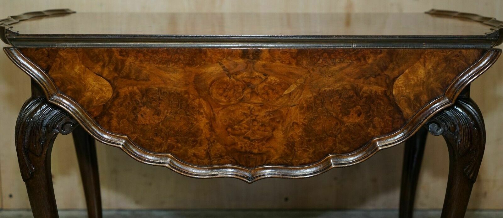 Stunning Hand Carved Burr Walnut Extending Coffee Cocktail Table Cabriole Legs photo vinterior