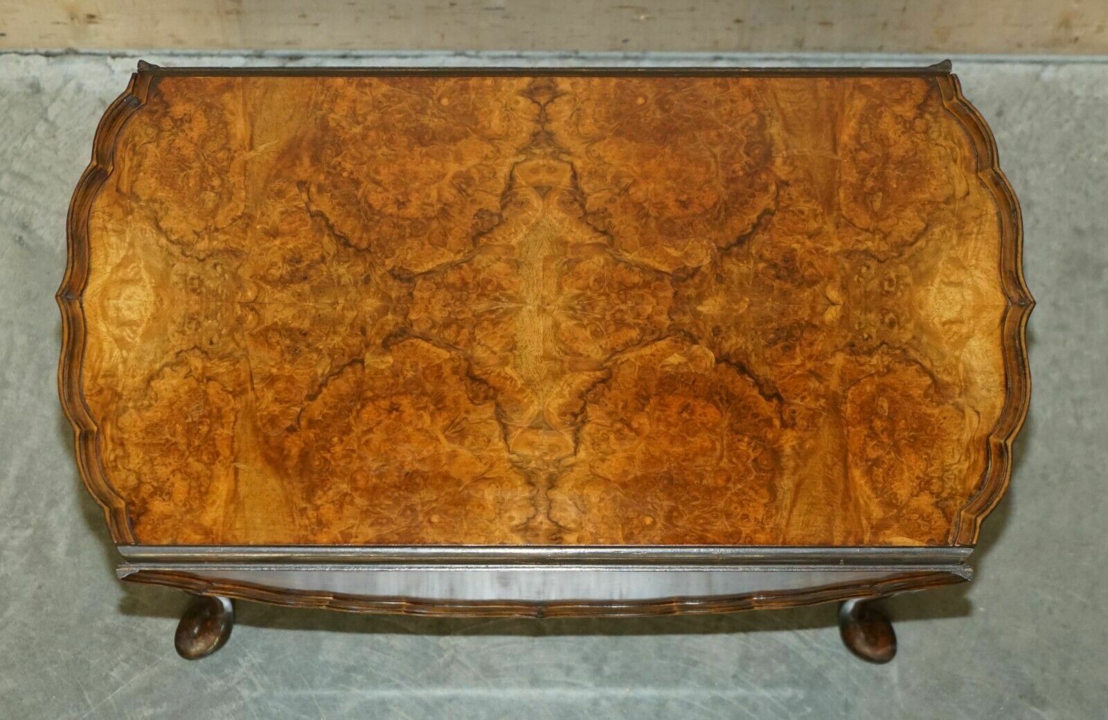 Stunning Hand Carved Burr Walnut Extending Coffee Cocktail Table Cabriole Legs photo vintage