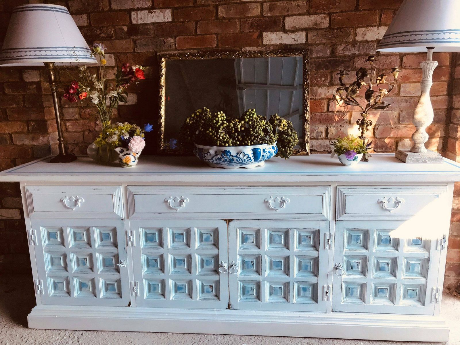 Large Antique Shabby Chic Sideboard/White Distressed Sideboard/Large Vintage Sideboard/Coastal Sideboard/Painted Toledo Sideboard photo vinterior