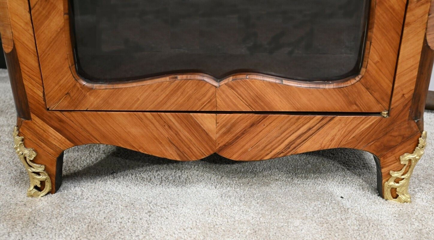4338.36 Small Showcase In Rosewood, Louis XV Style   Late 19th Century photo