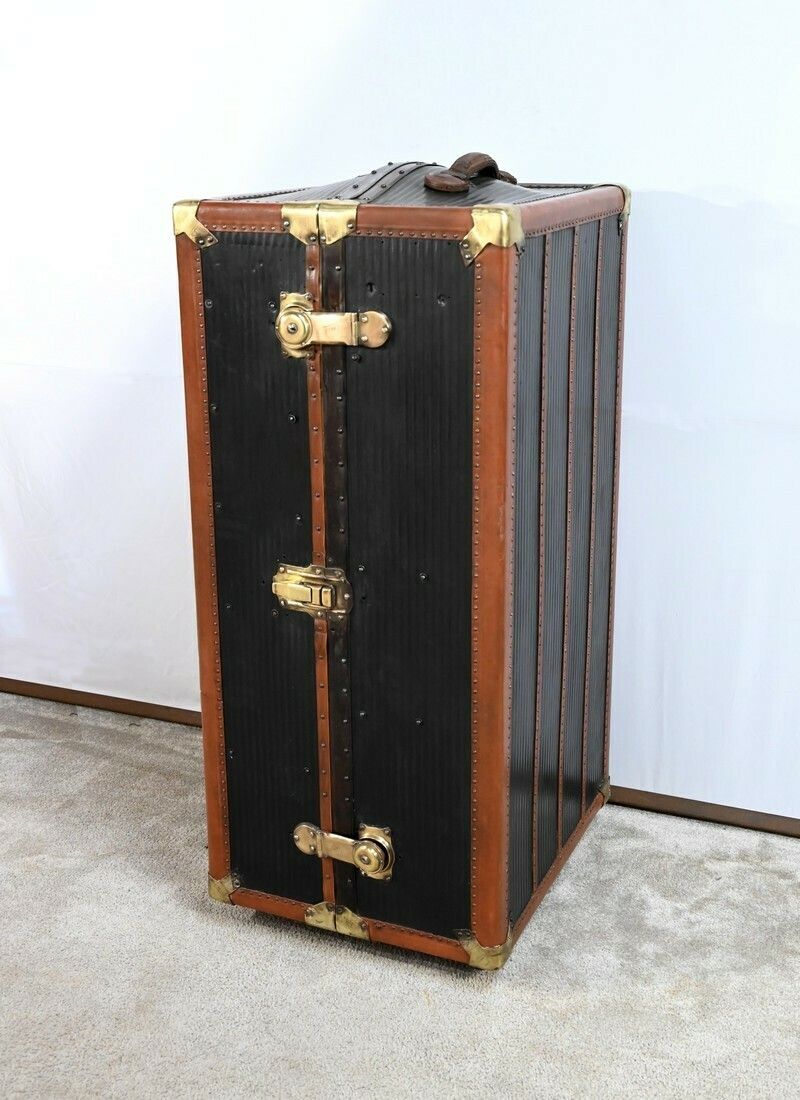 Secretaire Trunk, Mahogany Interior, Stamped Innovation – 1900 photo for sale