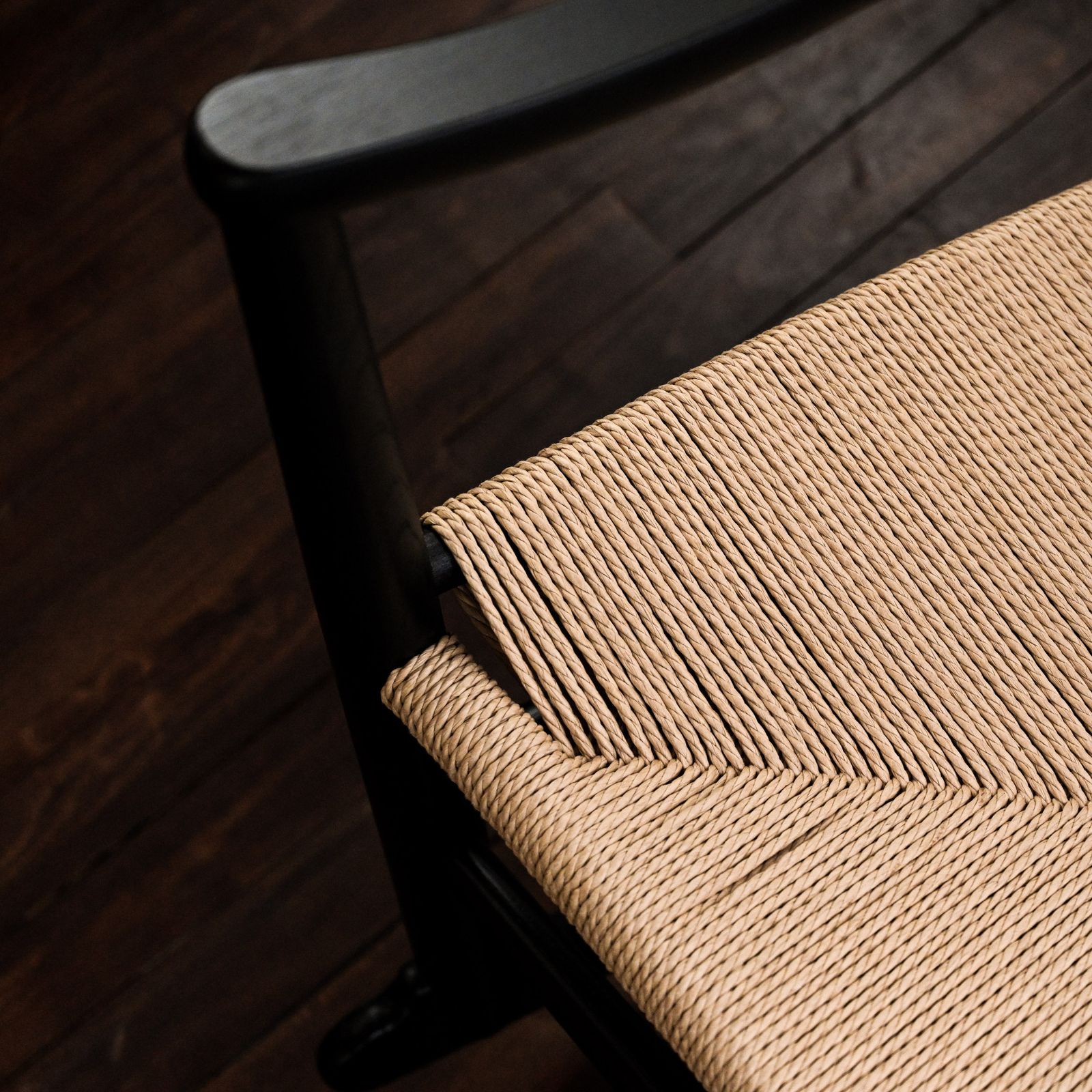 J16 Rocking Chair In Black Lacquered Oak And Natural Paper Yarn photo 1930.0