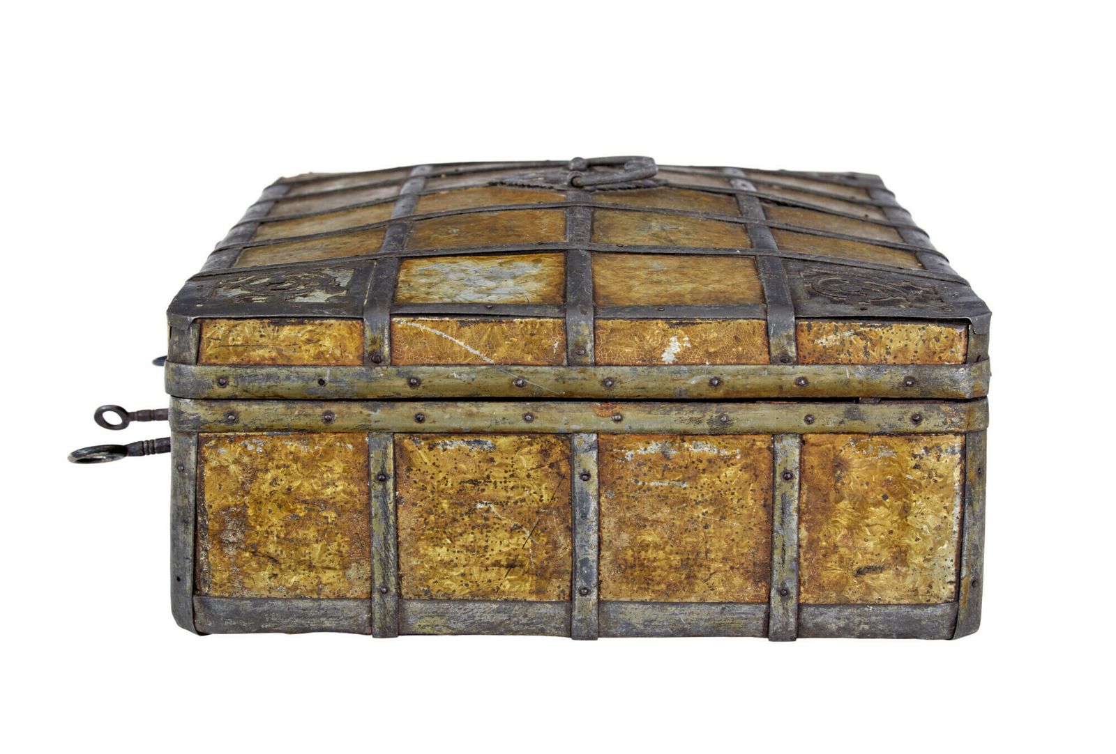 photo furniture Late 18th Century Scandinavian Metal Bound Box