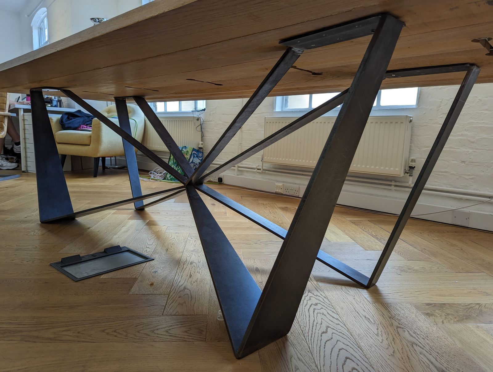 Beautiful Solid Oak Large Bespoke Table With Steel Base. Beautifully Crafted & Impactful. With A Set Of 8 Leather And Metal Dining Chairs photo for sale
