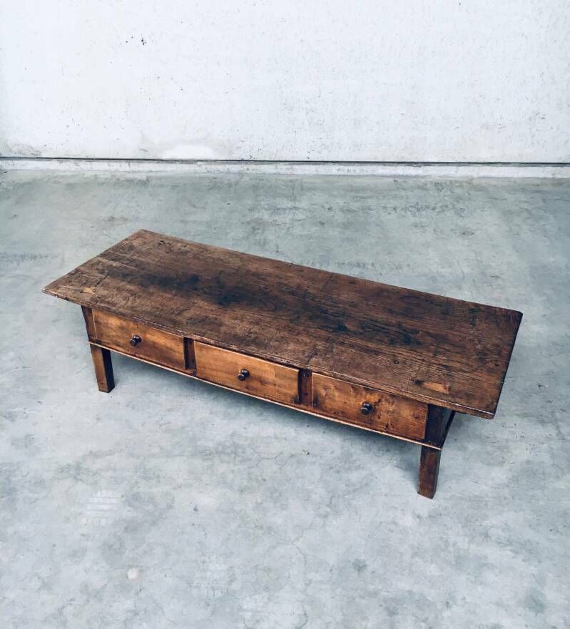 Antiek Spaans Folk Art Laag Consoletafel Of Salontafel photo vinterior