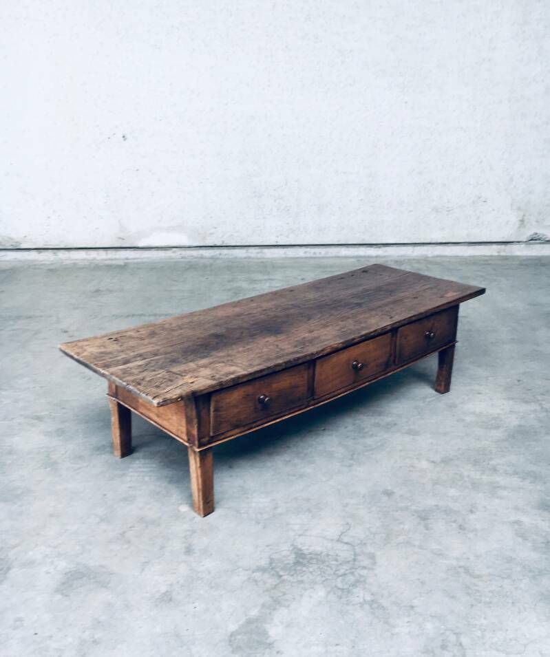 photo for sale Antiek Spaans Folk Art Laag Consoletafel Of Salontafel