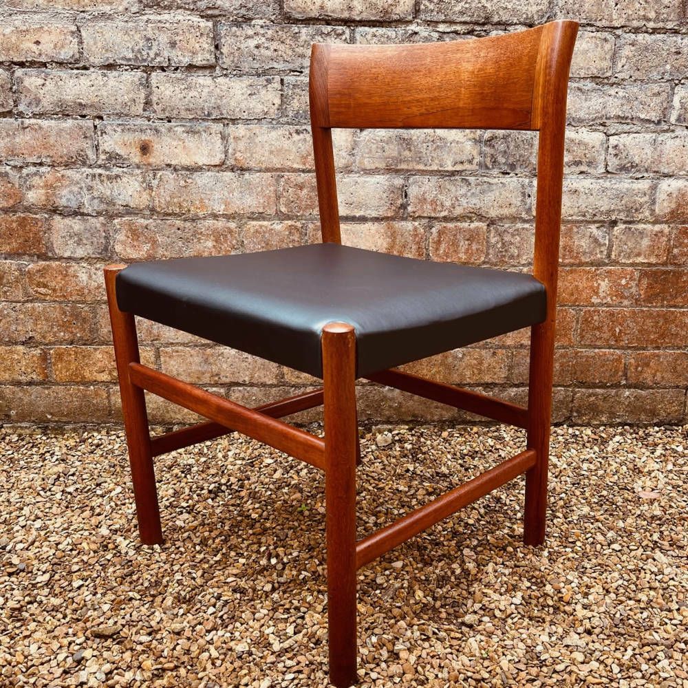 Rare Set Of Six 'Model 9' & Two 'Model 10' Dining Chairs By Arne Halvorsen For L. Jacobsen Møbelsnekkeri photo for sale