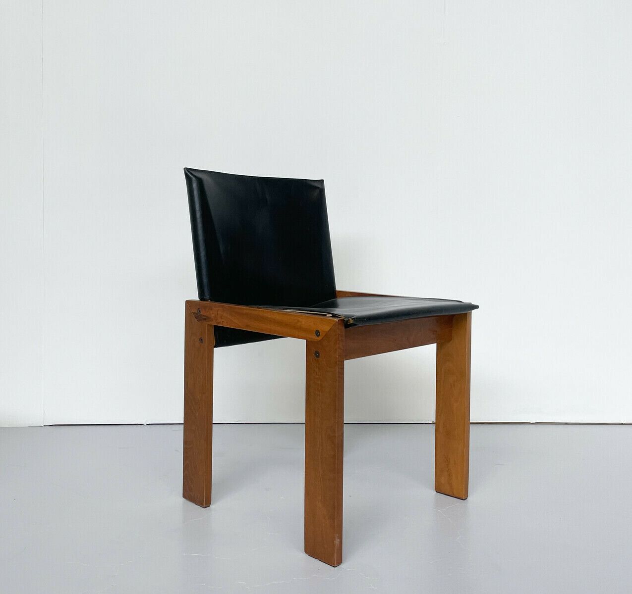 photo for sale Set Of 4 Mid Century Modern Dining Chairs By Afra & Tobia Scarpa