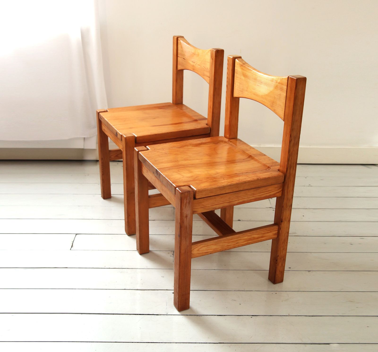 Pair Of Vintage Brutalist Pine Hongisto Chairs By Ilmari Tapiovaara 1960s photo 438.0