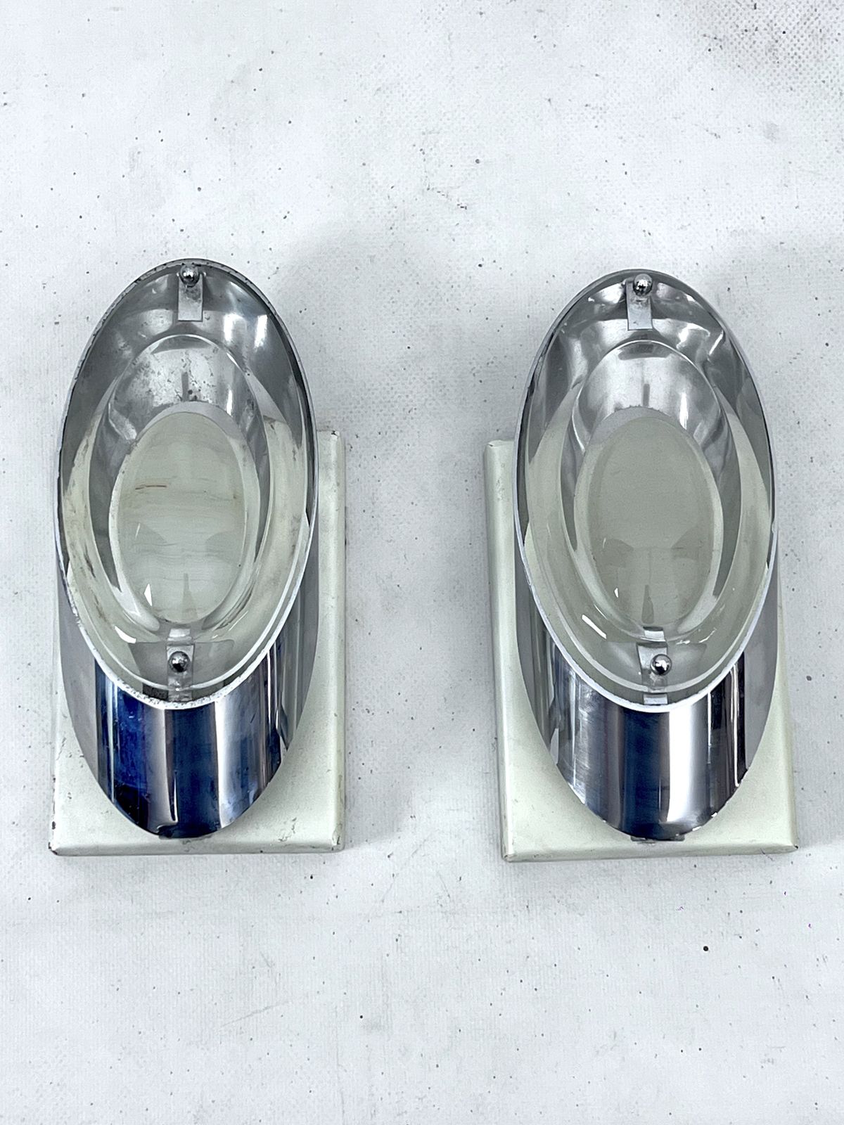 Oscar Torlasco, Postmodern Pair Of Italian Sconces In Chrome And Glass. 1970s