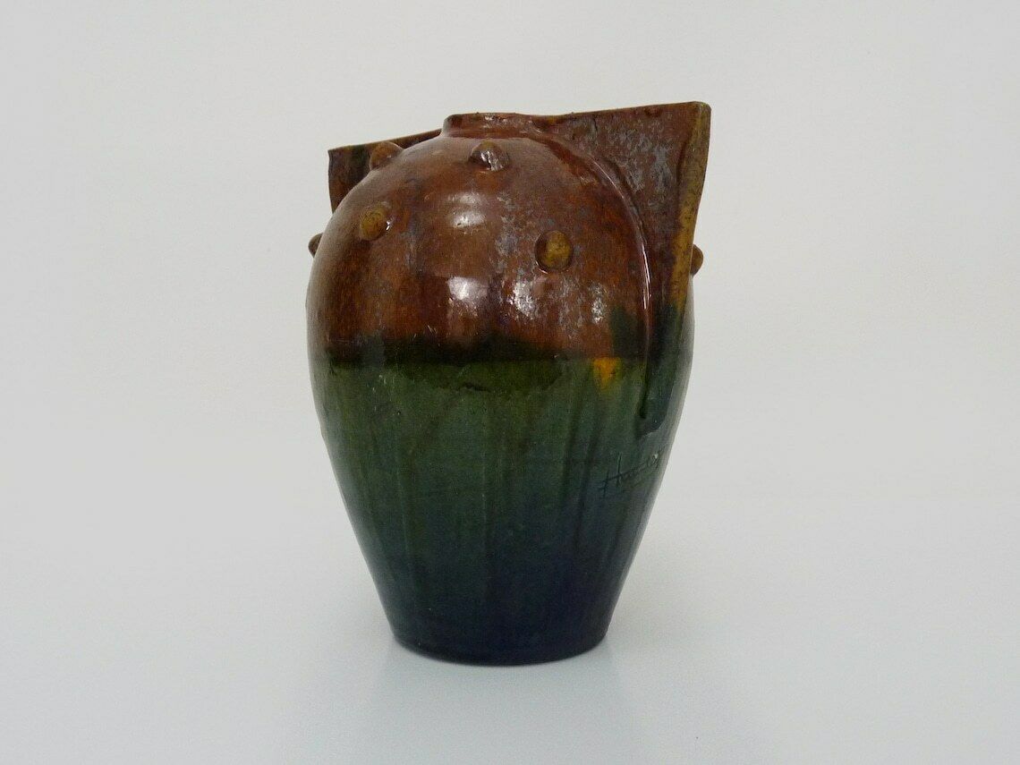 Vase en grès flammé de style Rambervillers avec anse. Signé photo for sale