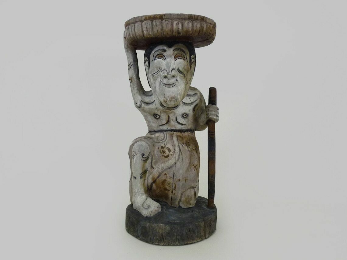 Appui-tête, porte-plante, sculpture chinoise en bois sculpté polychrome, début du XXe siècle