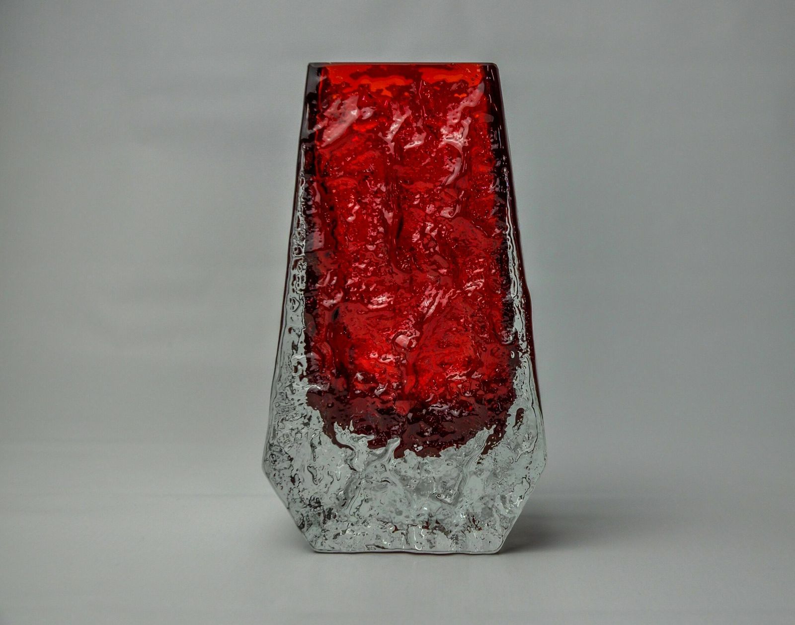Red Sommerso Ice Effect Vase By Seguso, Murano, Italy, 1970 photo furniture