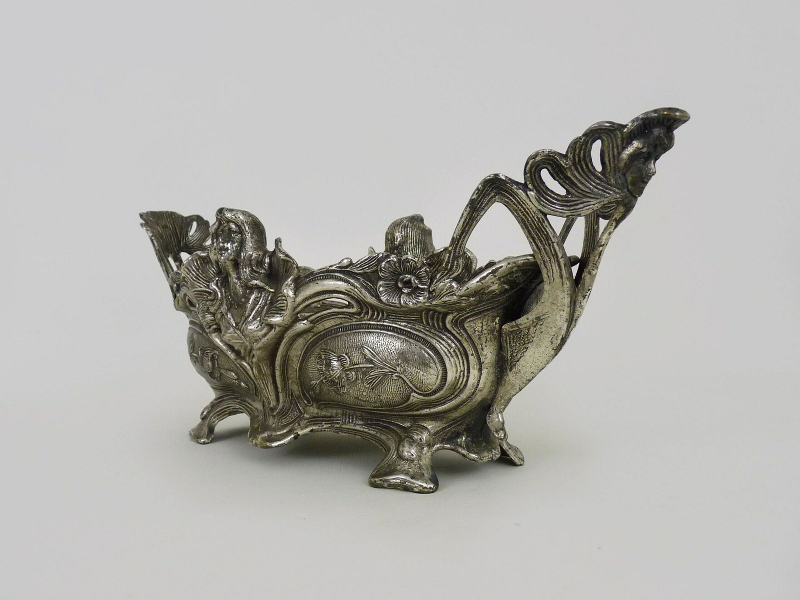 Art Nouveau Verzilverde Bronzen Bloembak photo furniture
