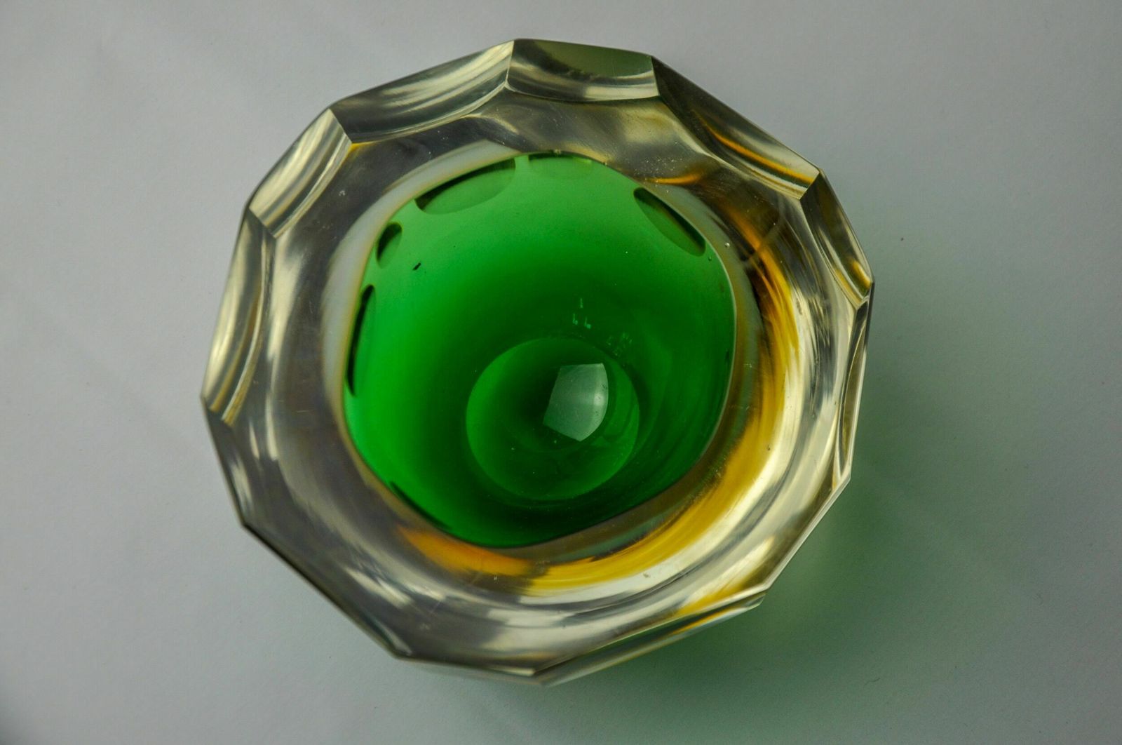 Vide Pouch Sommerso Green And Yellow By Seguso, Murano Glass, Italy, 1970 photo vinterior