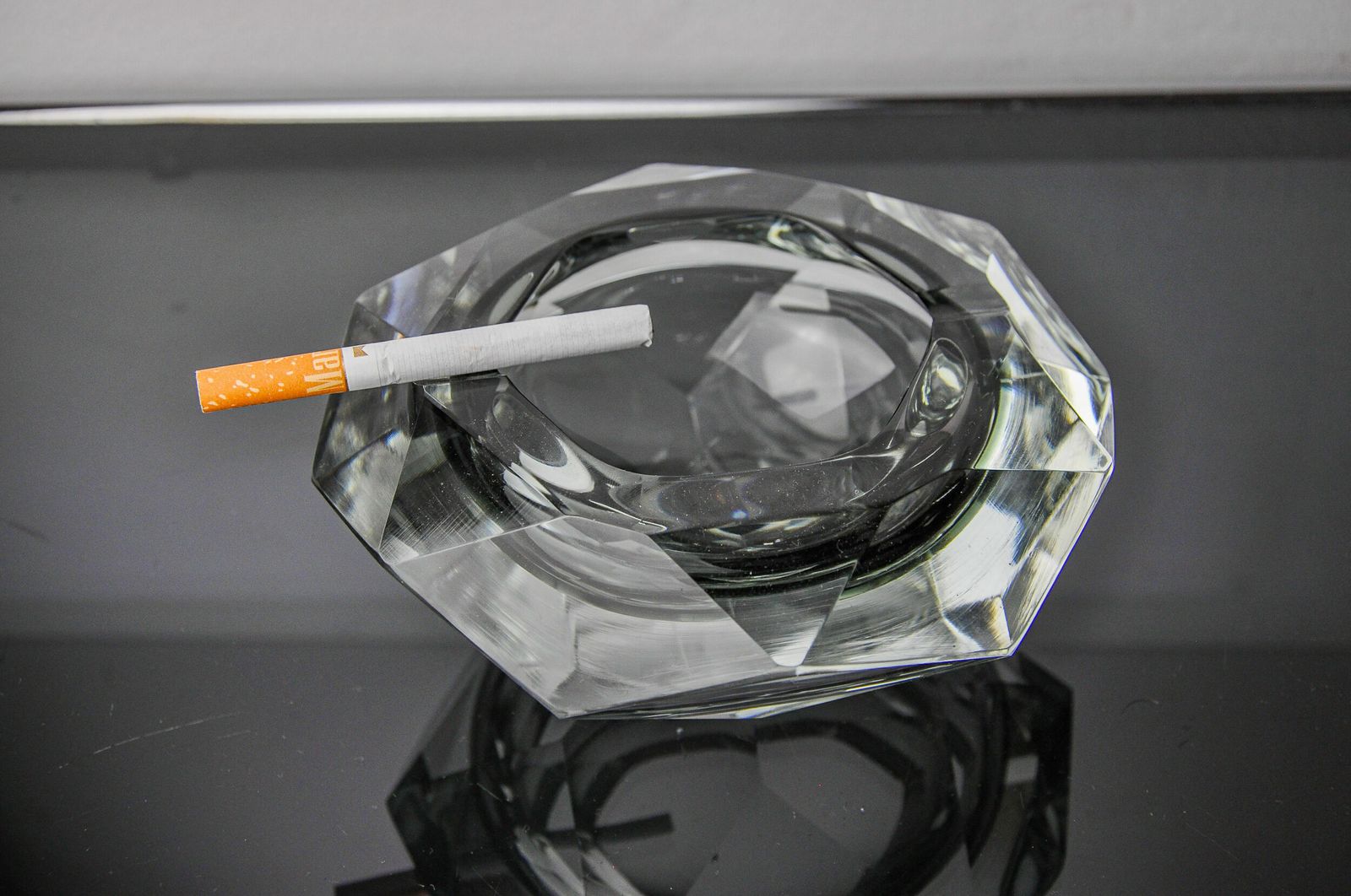 Ashtray Sommerso Grey By Seguso, Faceted Glass, Murano, Italy, 1970 photo for sale