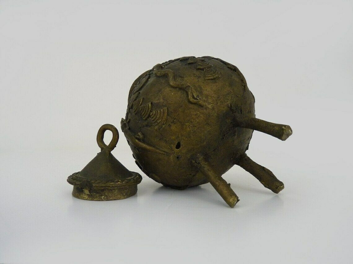 photo for sale Ointment Pot, Bronze Urn. Dogon Mali. Decor Bird, Lizard, Snake. African Art