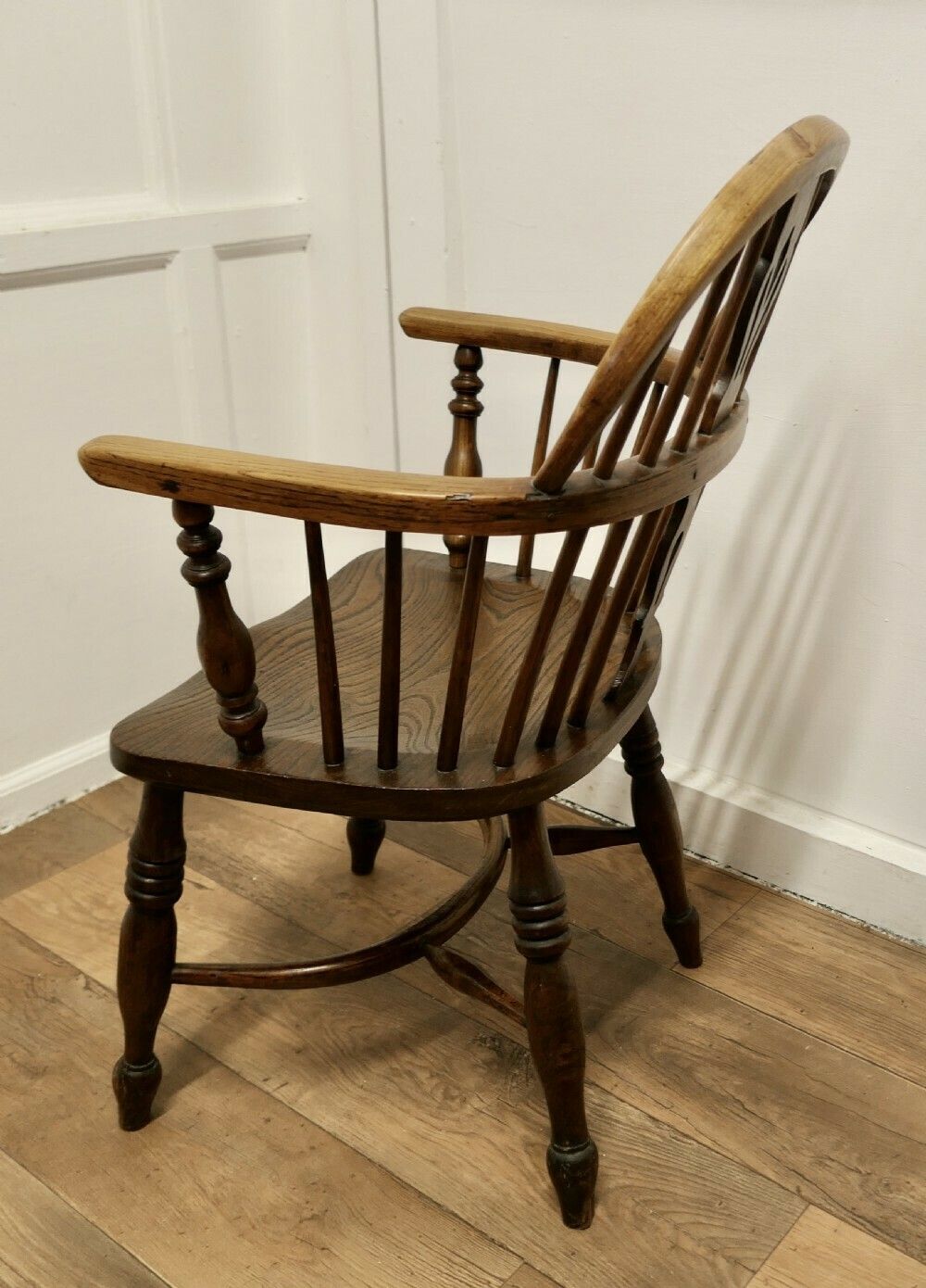 Georgian Elm And Ash Wheel Back Windsor Carver Chair photo Furniture