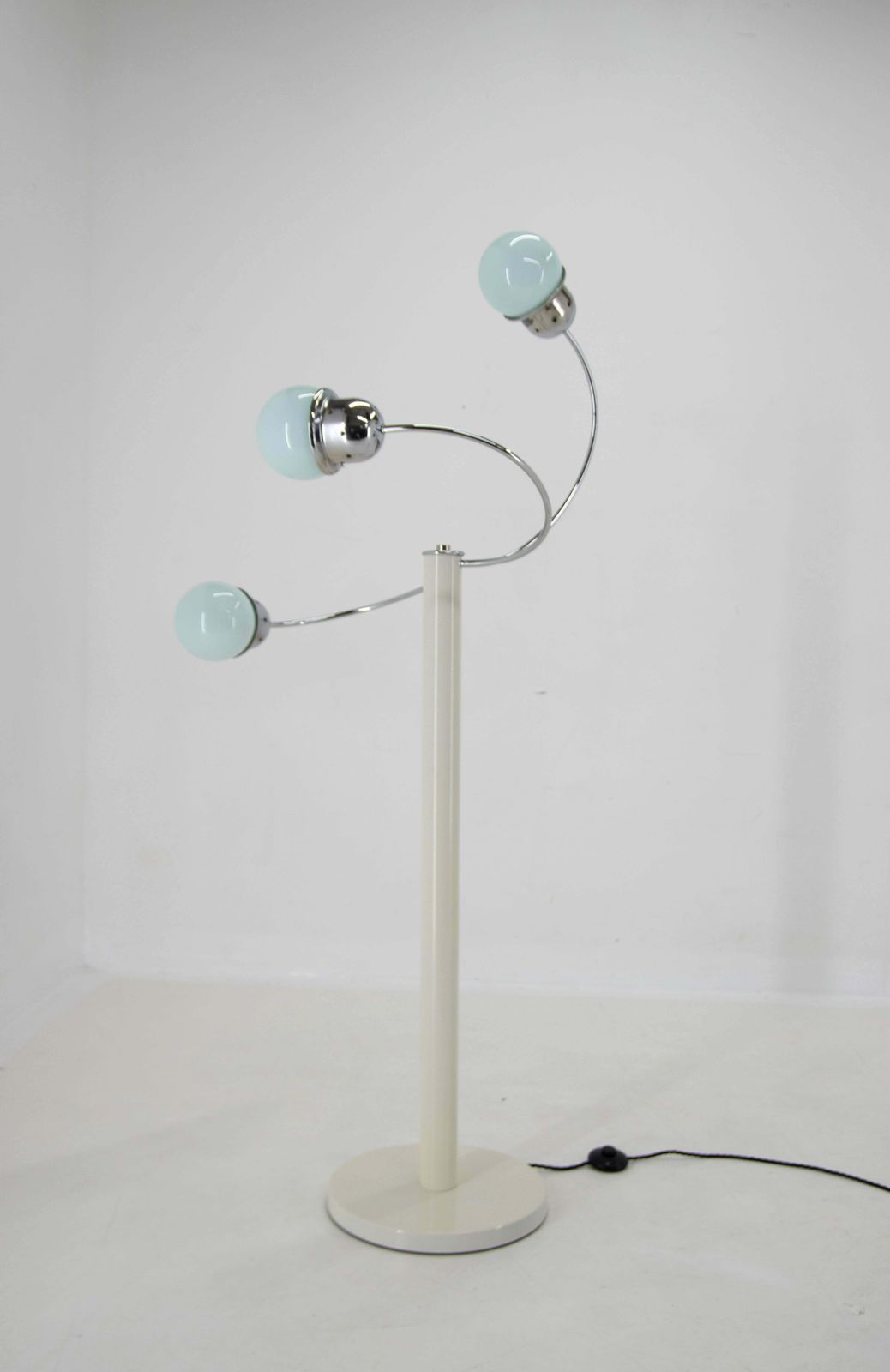 Space Age Floor Lamp, Italy, 1960s photo furniture